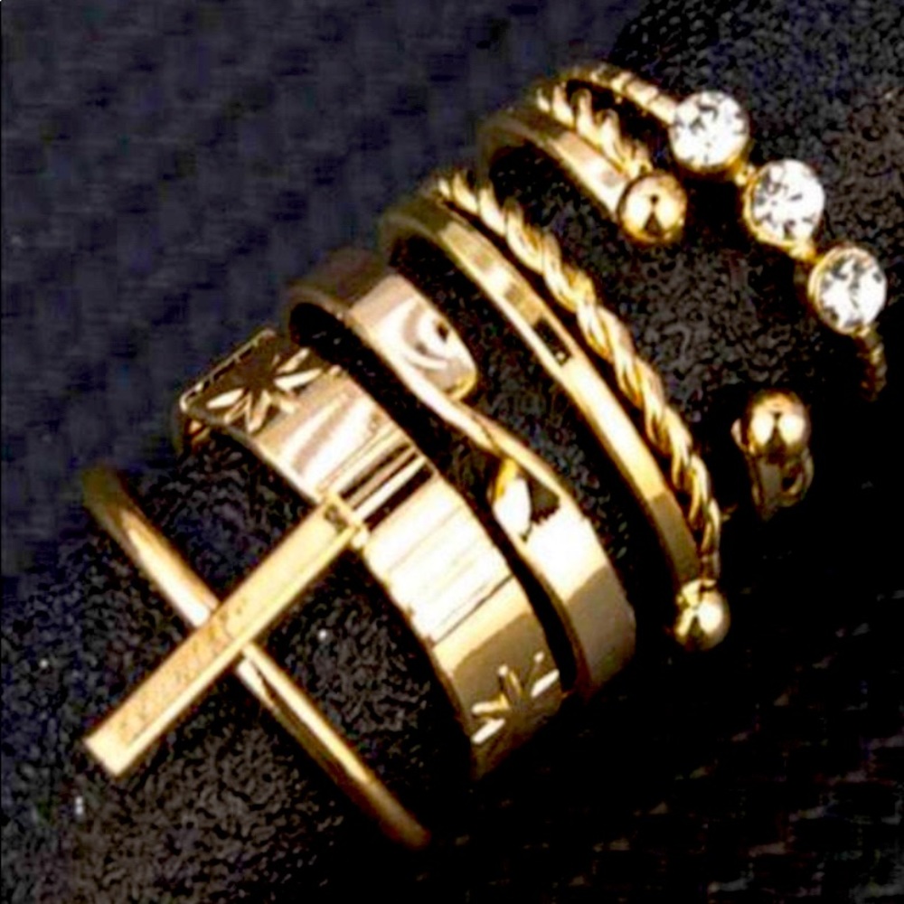 NEW, 7pcs Gold cosmetic alloy rings set